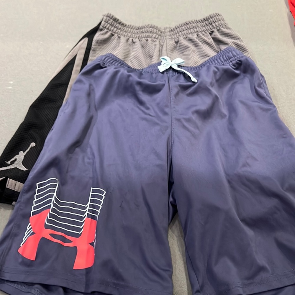 Boys bundle of 7 pairs of shorts all used fits size 14/16